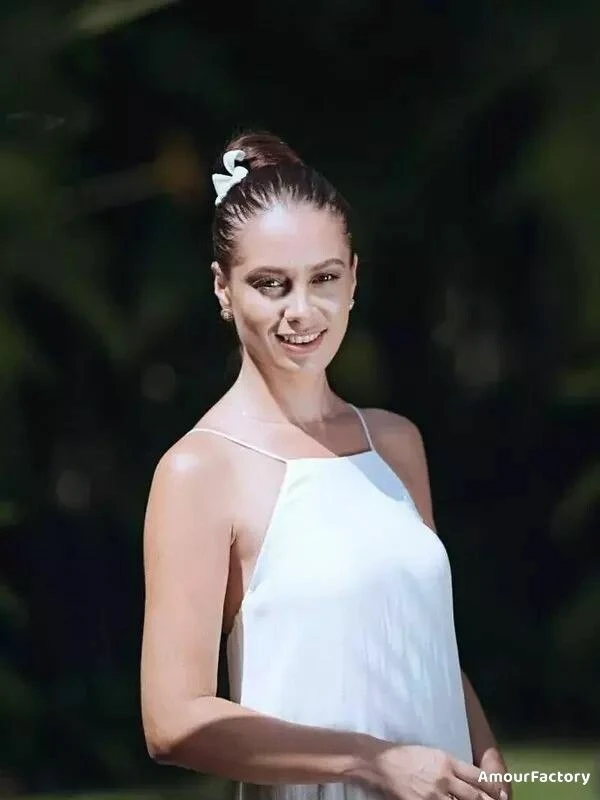 Yuliya Profile image 2